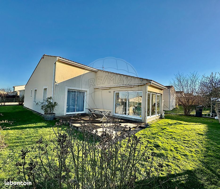 Maison 5 pièces 127 m² · à Saintes · 127 m² · 299 500 €