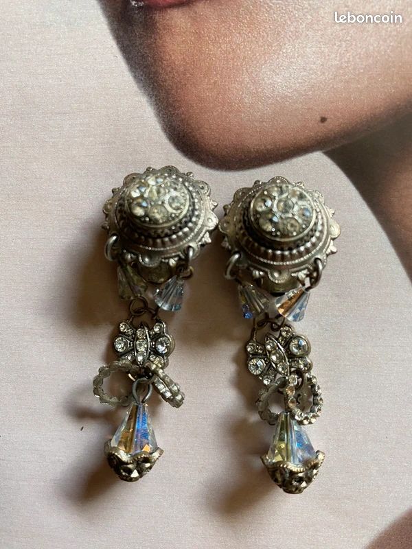 Boucles D'oreilles Pendantes Vintage Walina - Doré Et Clips - NEUVE Avec étiquettes