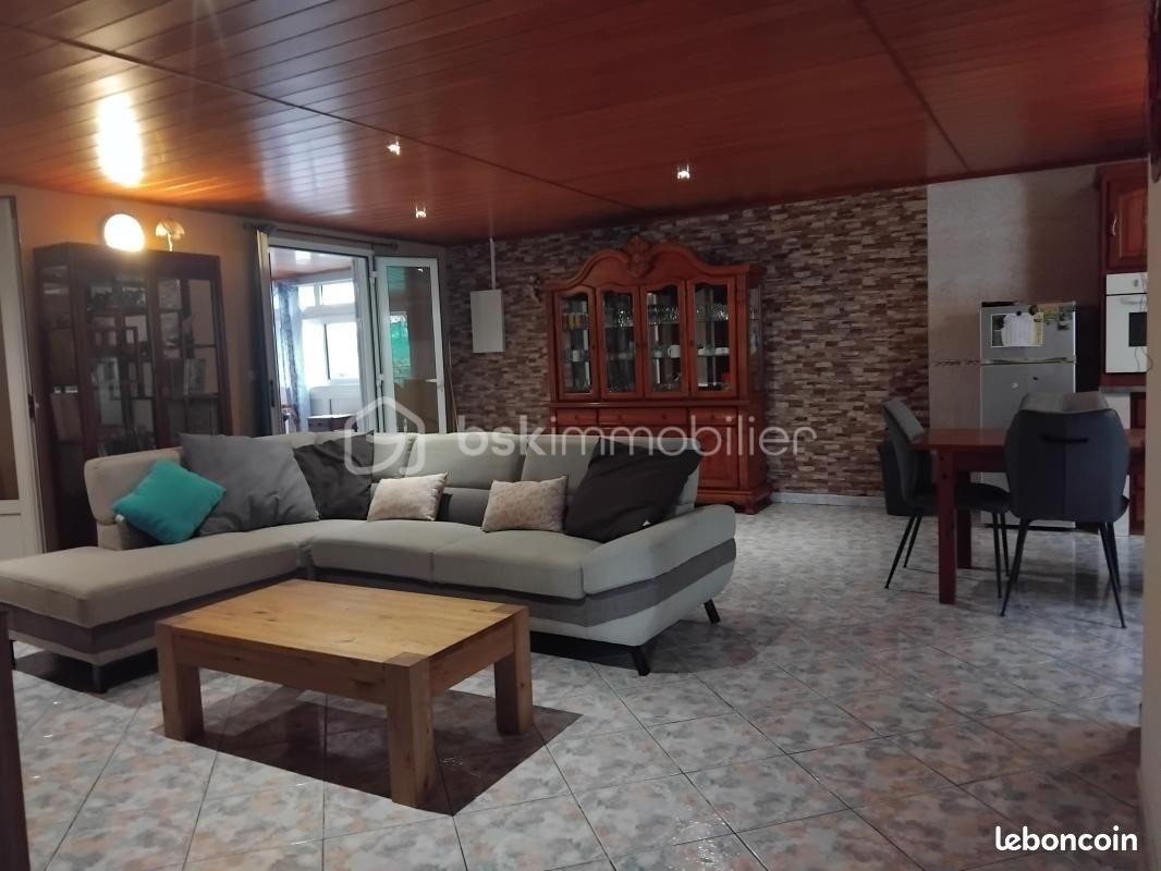 Maison 7 pièces 150 m² · à Entre-Deux · 150 m² · 1 530 €/mois