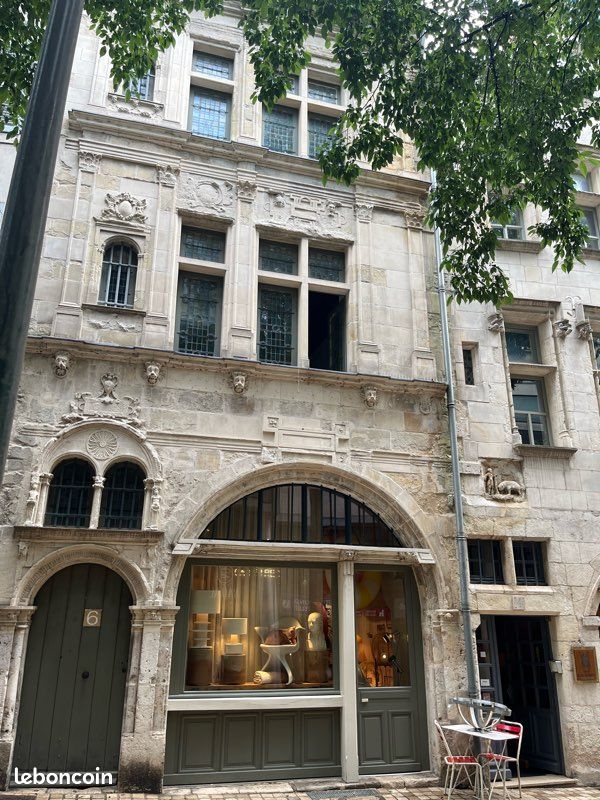 Immeuble 12 pièces 297 m² · à Orléans · 297 m² · 775 000 €