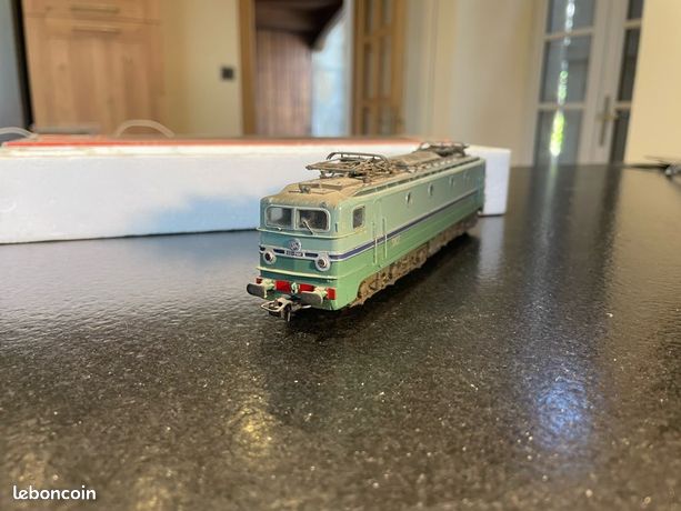 locomotive CC 7107 SNCF lima 208029 / HO / neuve / éclairage