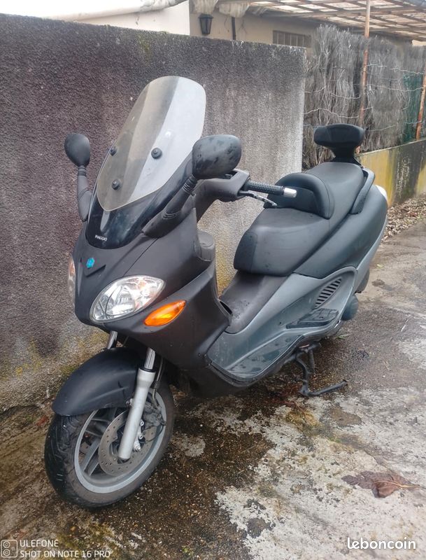 Scooter 125 piaggio x9 Motos