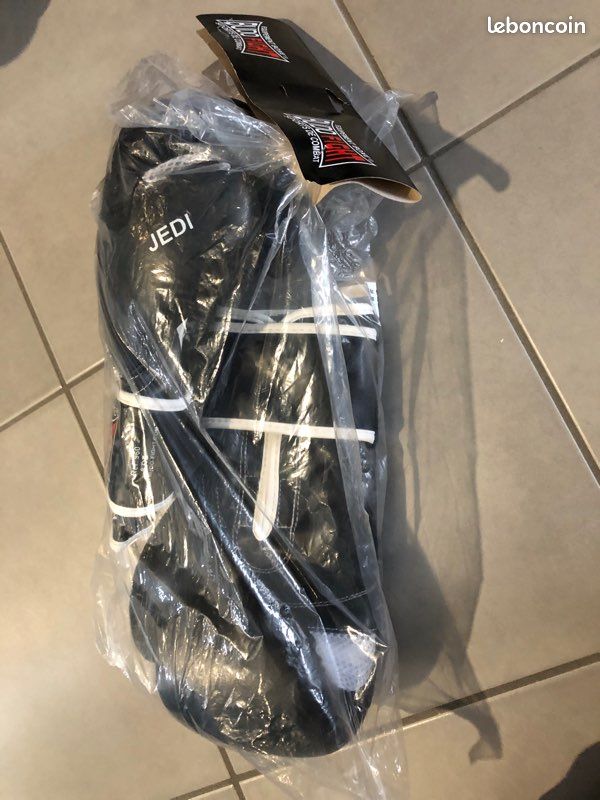 Gants de boxe Budo Fight 8oz (image 1)