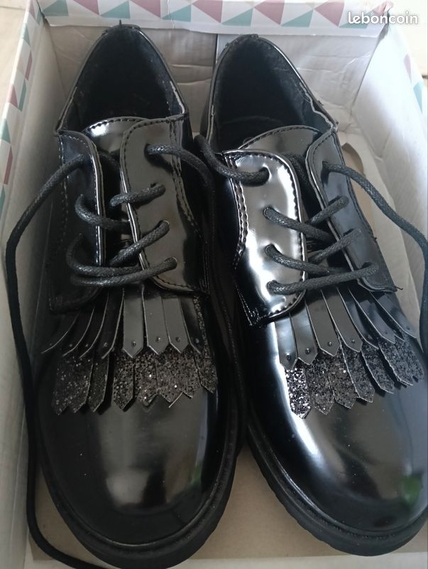 Mocassin vernis taille 35 ki.té.toi neuve (image 1)