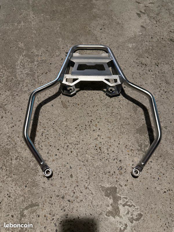 Porte bagage OEM BMW pour top case aluminium sur R 1200 GSA et R 1250 GS Adventure et pour montage de la platine GIVI SRA 5112 (image 1)
