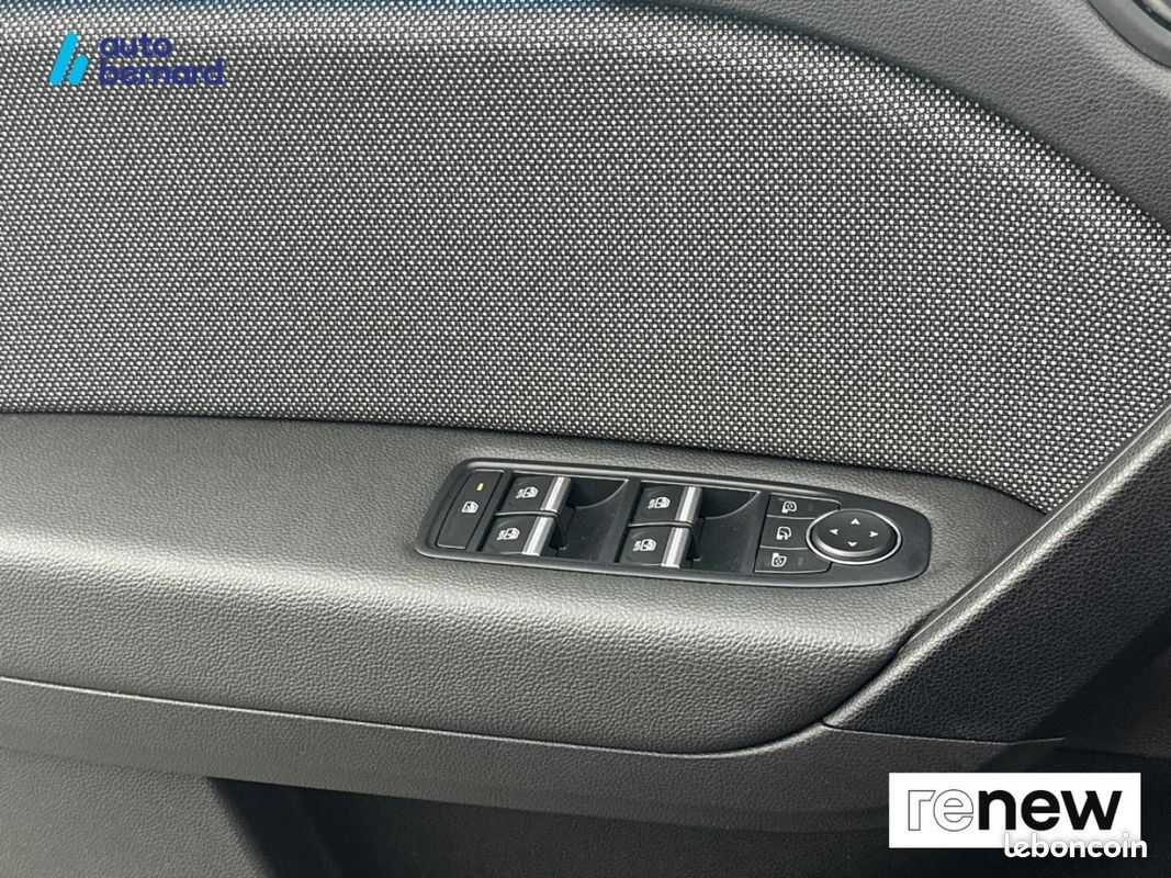 Renault Captur 1.8 E-Tech full hybrid 160ch Techno - 25 (image 16)