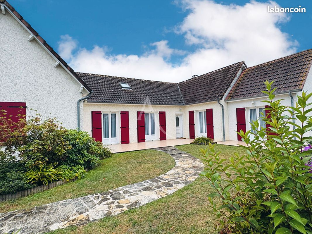 Maison 8 pièces 184 m² · à Romorantin-Lanthenay · 184 m² · 249 980 €