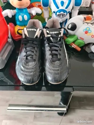 Jolies crampons homme KIPSTA taille 42 (image 2)