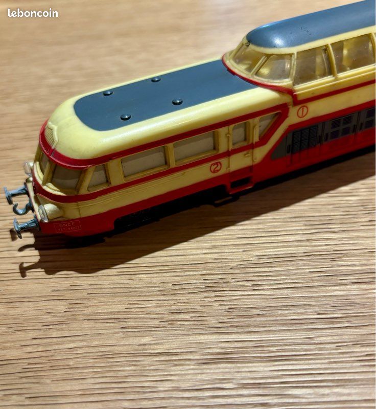 Autorail Jouef 8520 HO – SNCF Panoramique X 4203, Fonctionne (sauf éclairage), Occasion