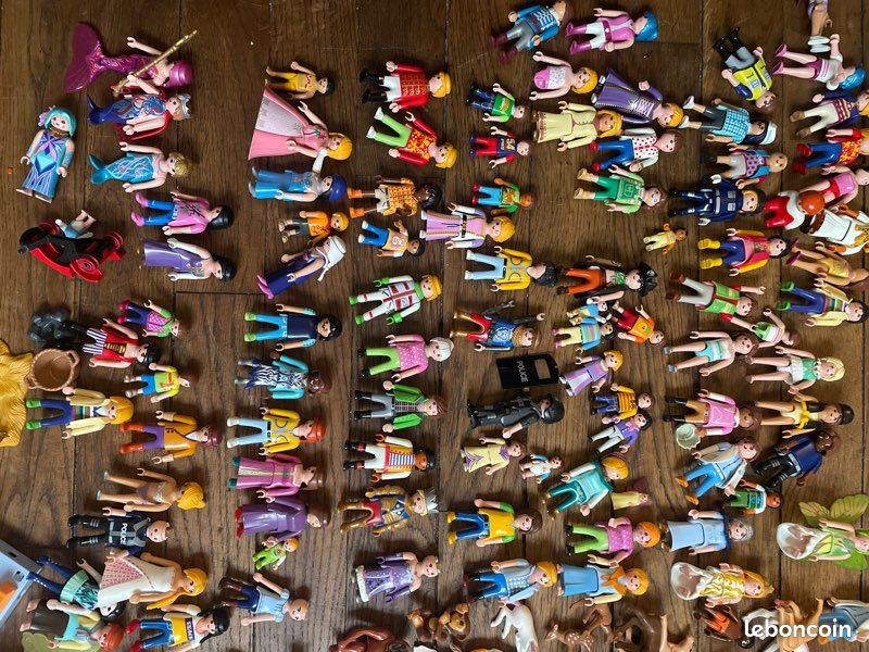 Playmobil lot (image 2)