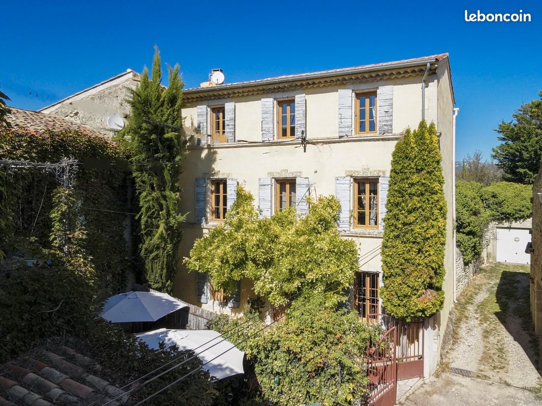 Maison 7 pièces 210 m² · à Mallemort · 210 m² · 649 000 €