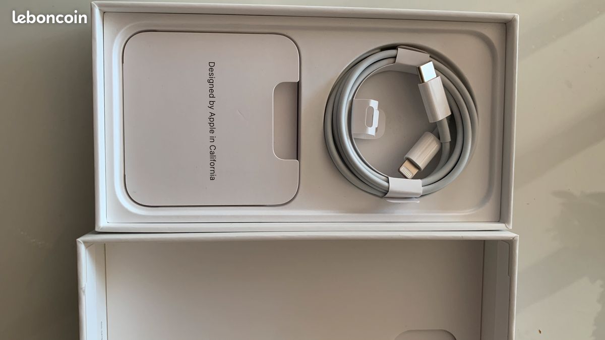 IPhone 13 pink (image 10)