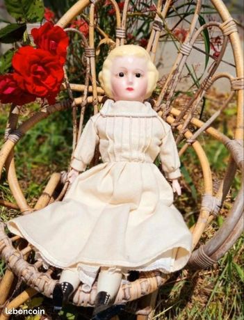 Poupée Ancienne Coiffure Alice en Cire et papier mâche bois