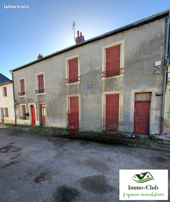 Immeuble 280 m² · à Château-Chinon (ville) · 280 m² · 23 000 €
