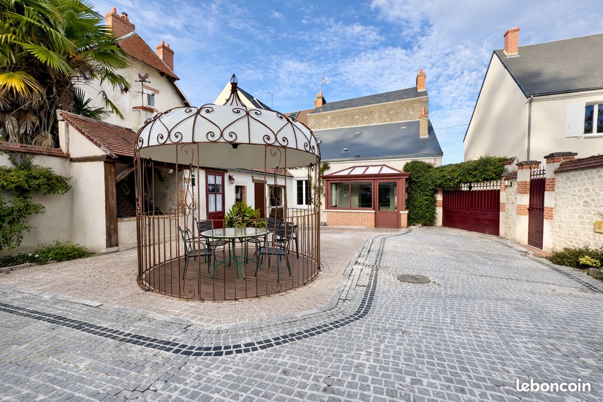 Maison 6 pièces 161 m² · à Chécy · 161 m² · 346 500 €