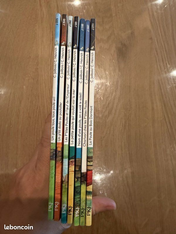 Lot de 7 livres Les P'tites Poules (image 3)