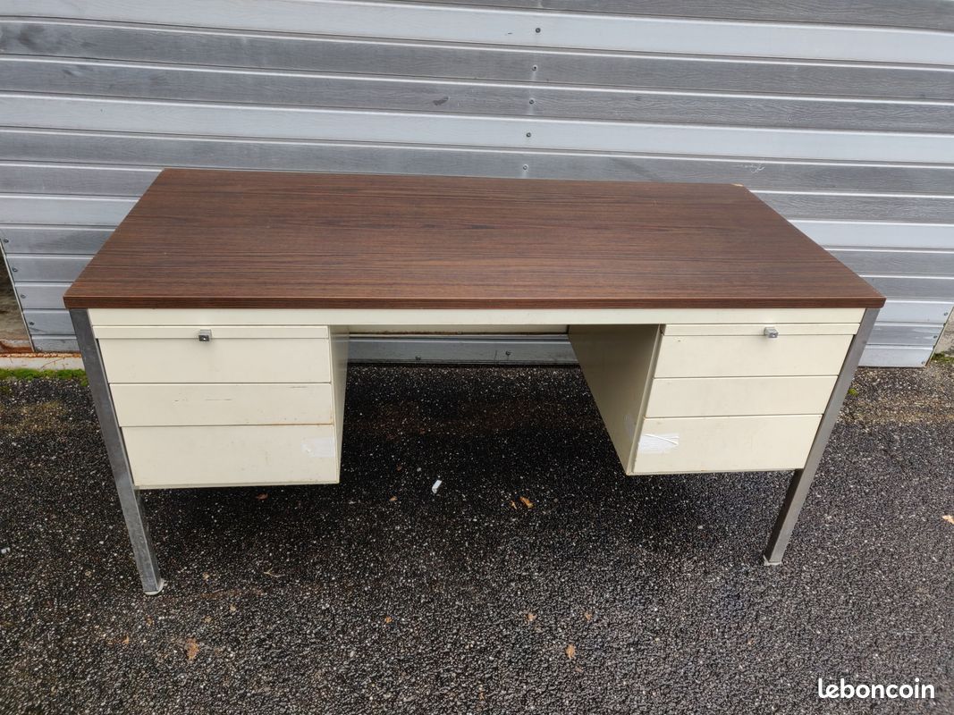 Bureau (image 2)