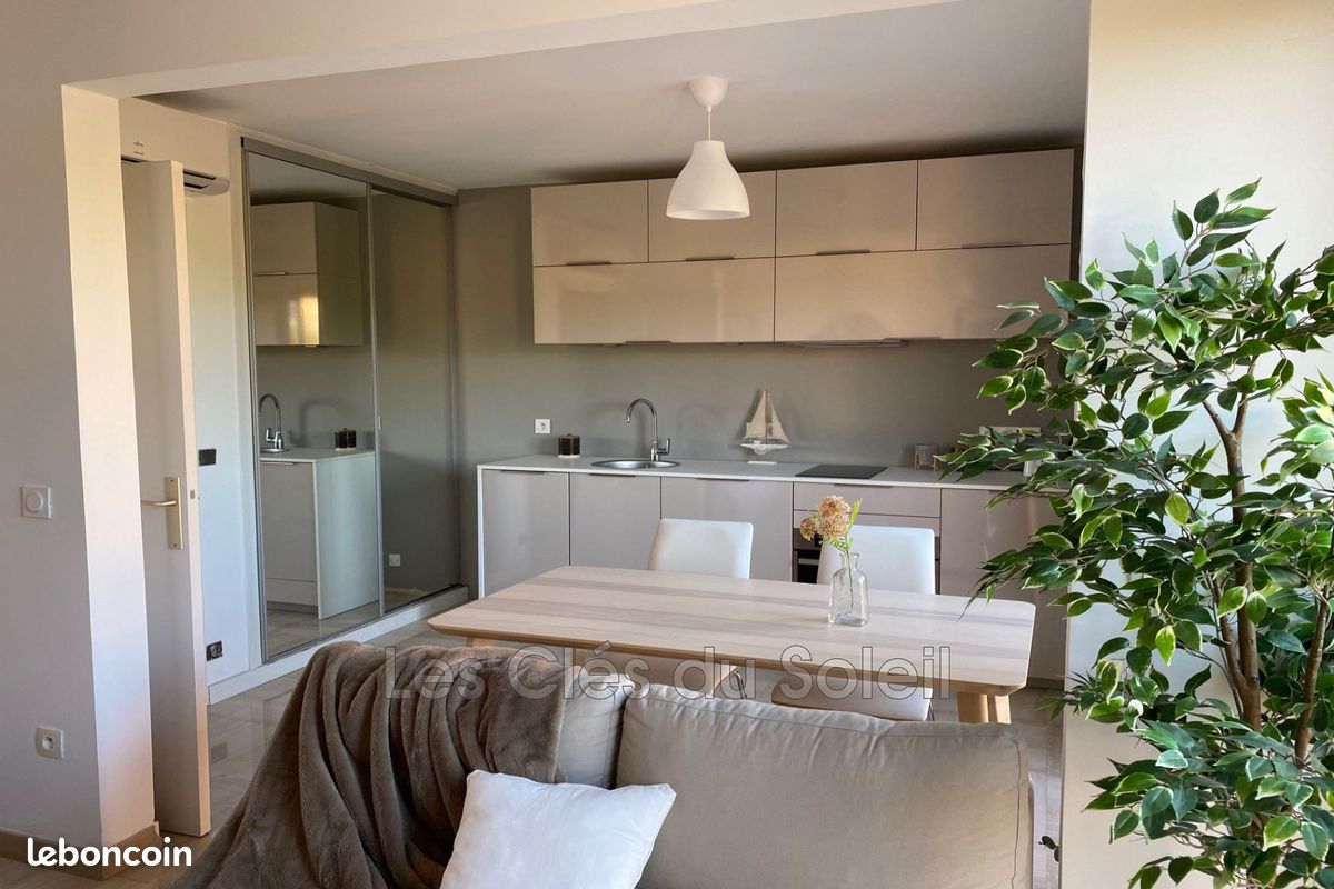 Appartement 1 pièce 25 m² · à Hyères · 25 m² · 670 €