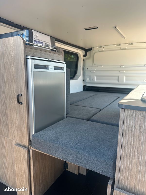 TRAFIC 2022 NEUF TVA RECUPERABLE aménagé VAN (image 2)