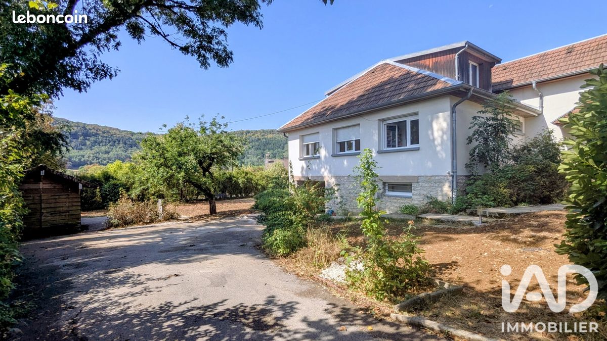 Maison 7 pièces 151 m² · à Ornans · 151 m² · 330 000 €