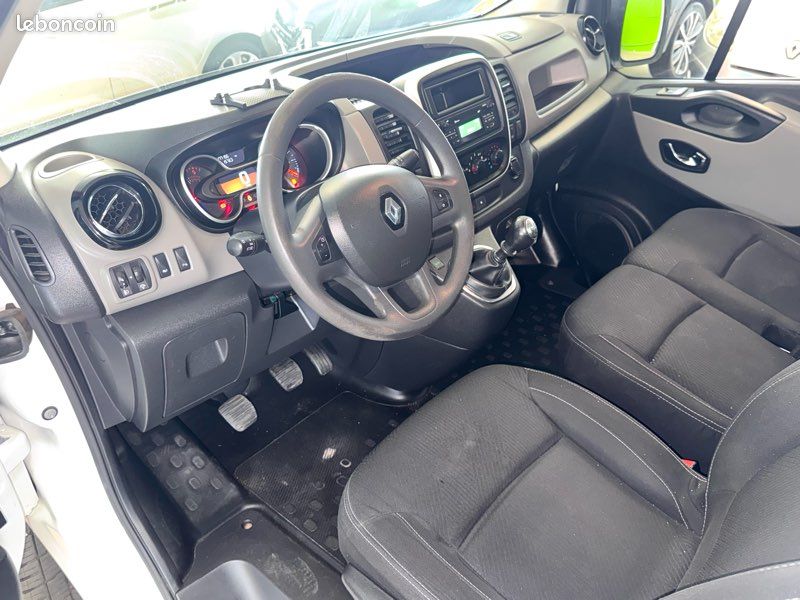 Renault TRAFIC III 1.6 DCI 120 CONFORT L1H1 - TVA RÉCUPÉRABLE (image 2)