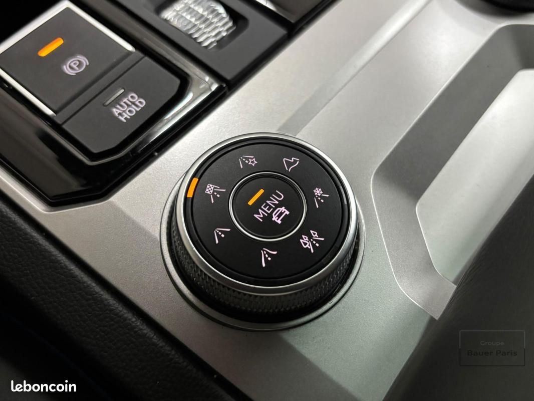 Volkswagen Touareg 3.0 TSI eHybrid 462 ch Tiptronic 8 4Motion R (image 17)