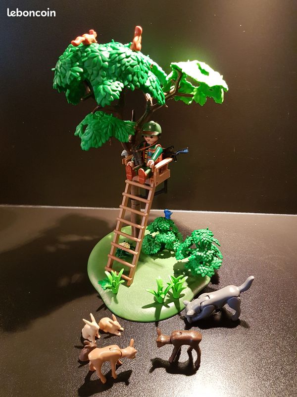 Playmobil garde forestier avec arbre du chasseur (image 1)