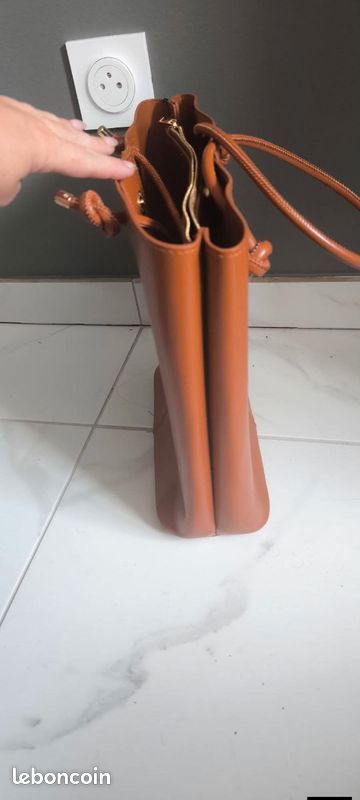 Sac à main marron (image 3)