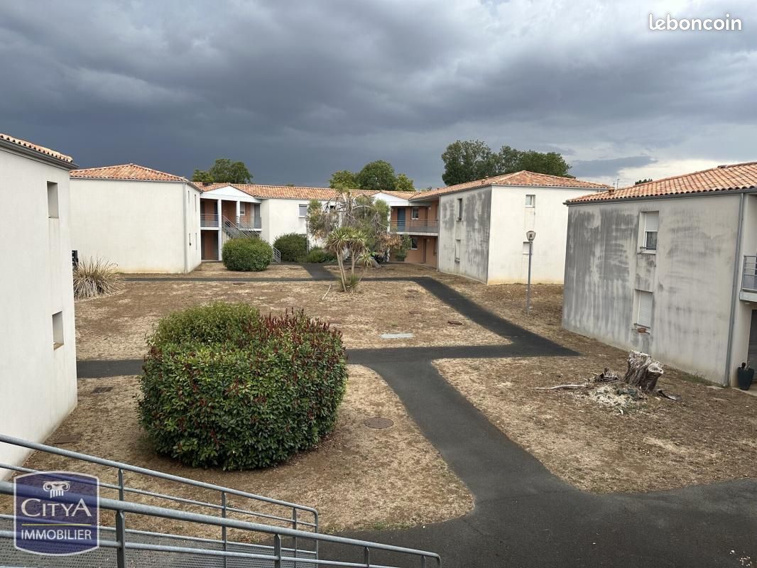 Appartement 3 pièces 64 m² · à Exireuil · 64 m² · 83 000 €