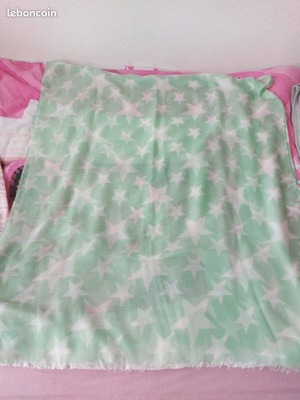 Foulard vert (image 3)