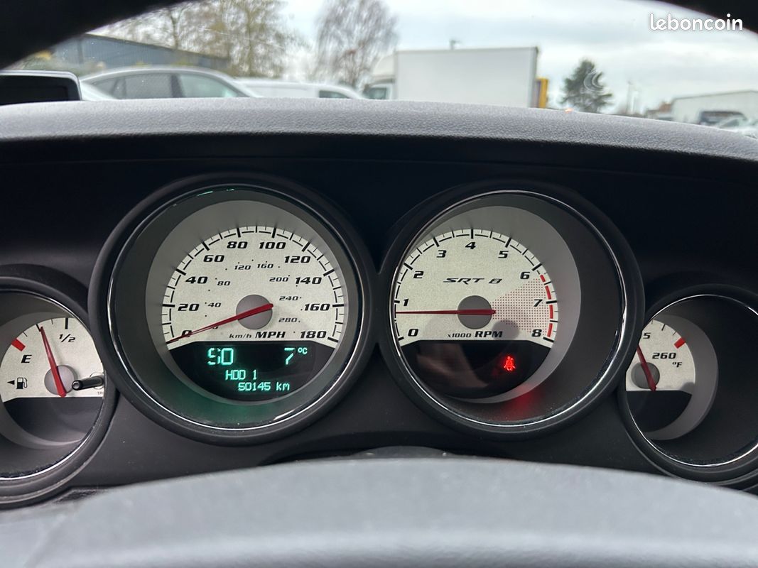 DODGE CHALLENGER 6.1 V8 431 SRT8 BVM - Caméra de recul - Garantie 12 mois (image 9)
