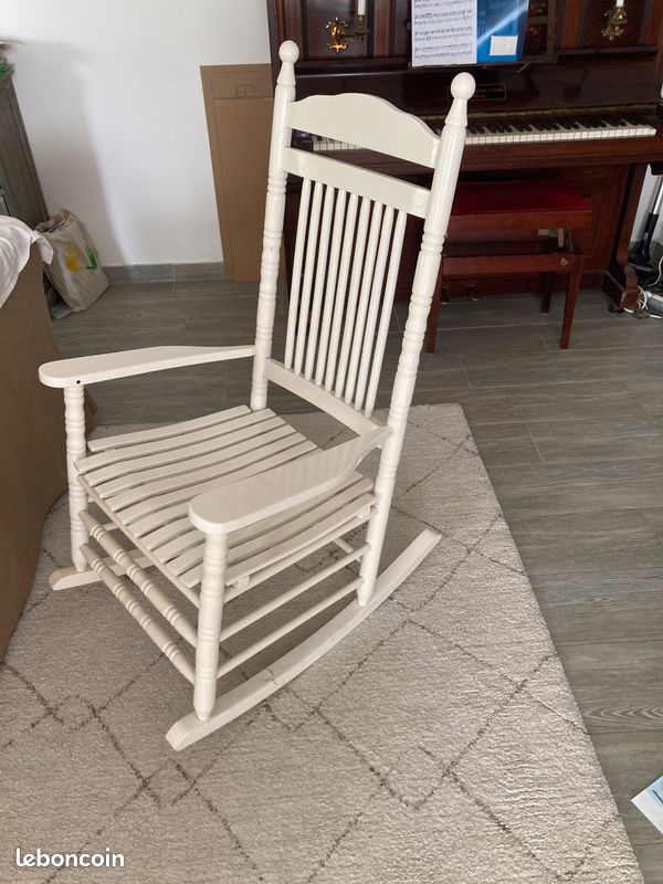 Rocking chair (image 2)