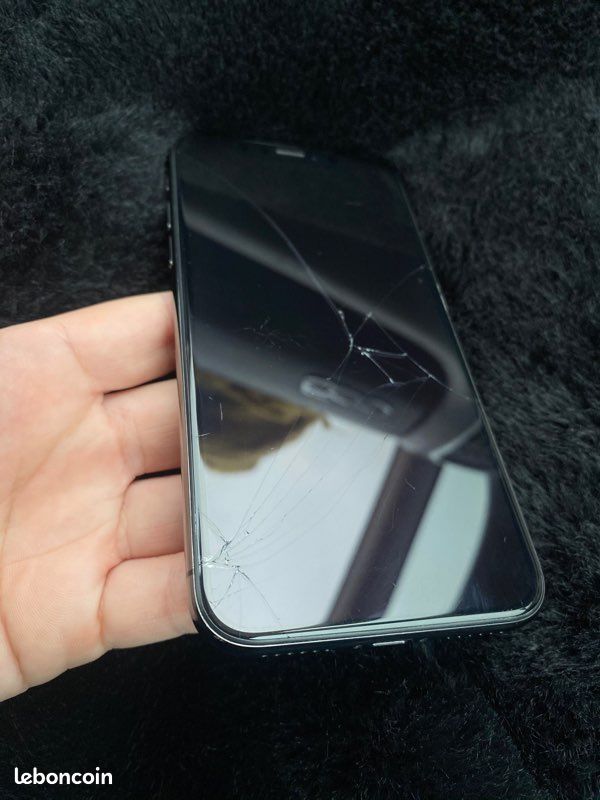 Iphone X 64g (image 3)