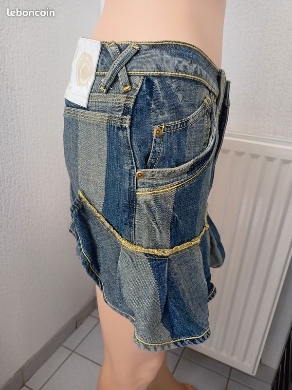 Jupe Noire Vintage H&M Taille 34, Style évasé Avec Godets - Neuf Sans étiquettes