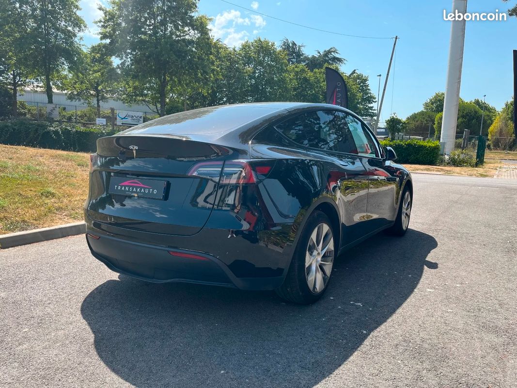 TESLA MODEL Y Standard RWD (image 4)
