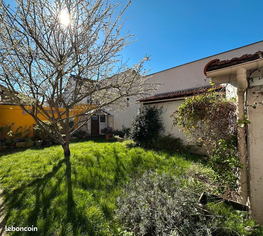 Appartement 1 pièce 17 m² · à Villejuif · 17 m² · 730 €/mois