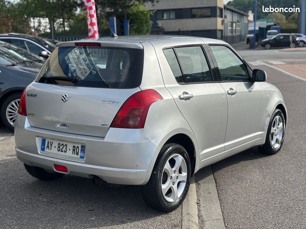 Suzuki Swift 4x4 1.3 VVT 92ch GLX 5P (image 2)