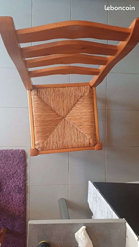 Chaise haute (image 1)