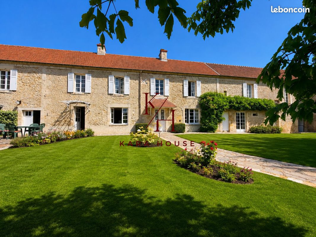 Maison 6 pièces 200 m² · à Hérouvillette · 200 m² · 599 800 €