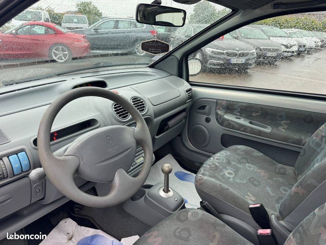 RENAULT TWINGO Expression 1.2i 16V 120500 KM 06/2007 BOITE AUTOMATIQUE CLIMATISATION JANTES ALU (image 9)