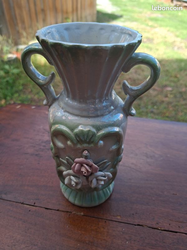 Vase (image 1)