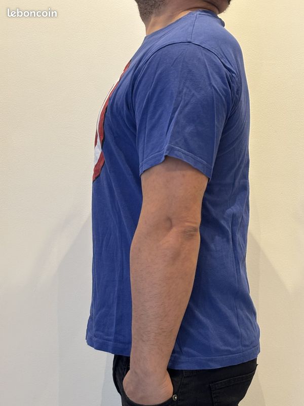 T‑shirt Captain America “Bouclier” bleu/navy taille L – bon état (image 4)