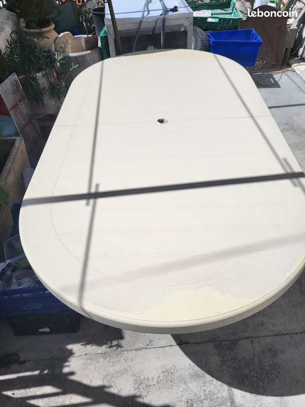 Table (image 1)