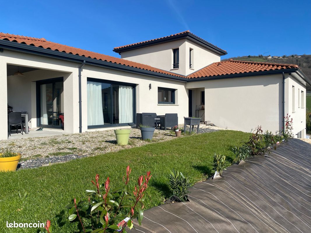 Maison 6 pièces 142 m² · à Saint-Romain-en-Jarez · 142 m² · 429 000 €