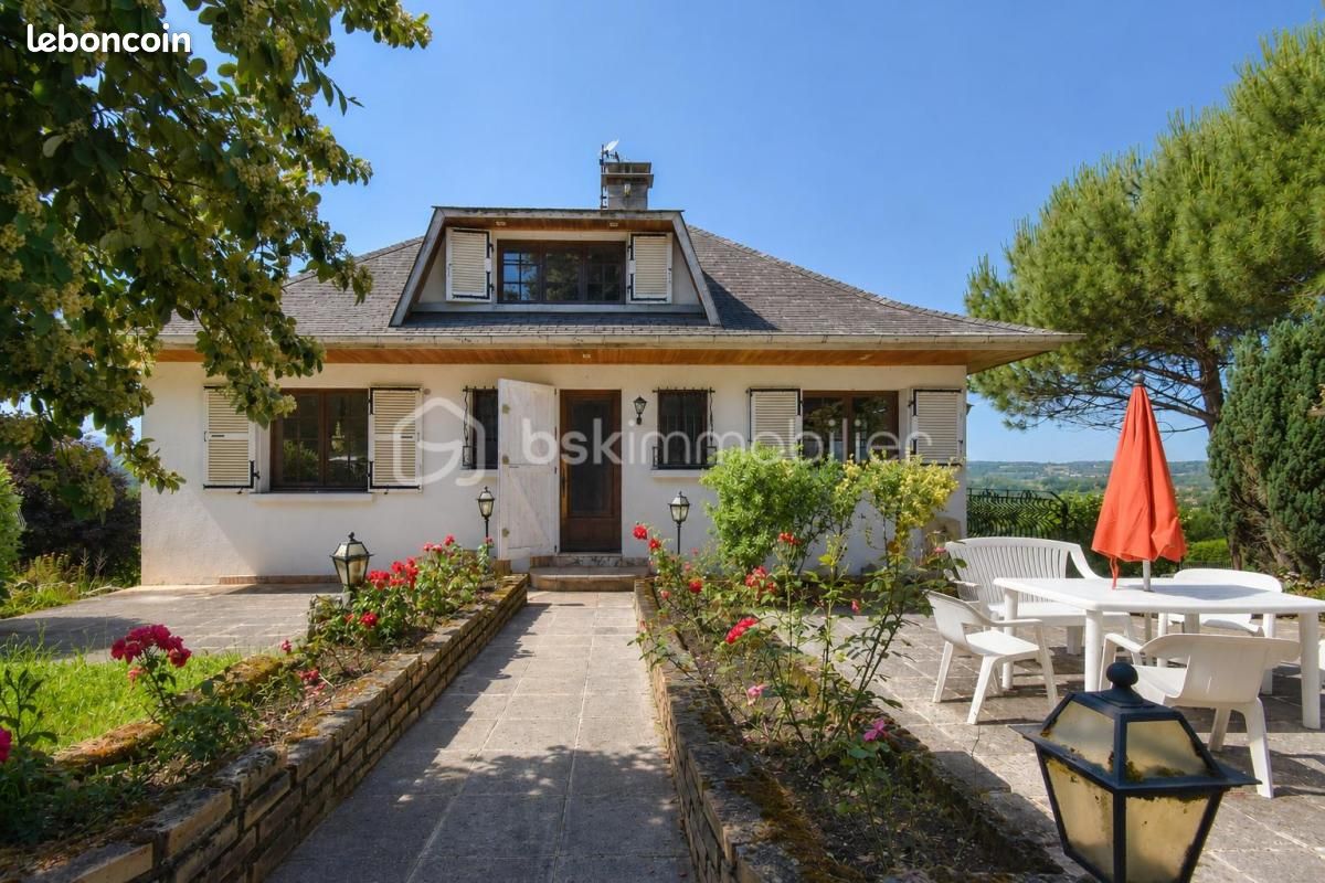 Maison 7 pièces 180 m² · à Saint-Genix-les-Villages · 180 m² · 249 000 €