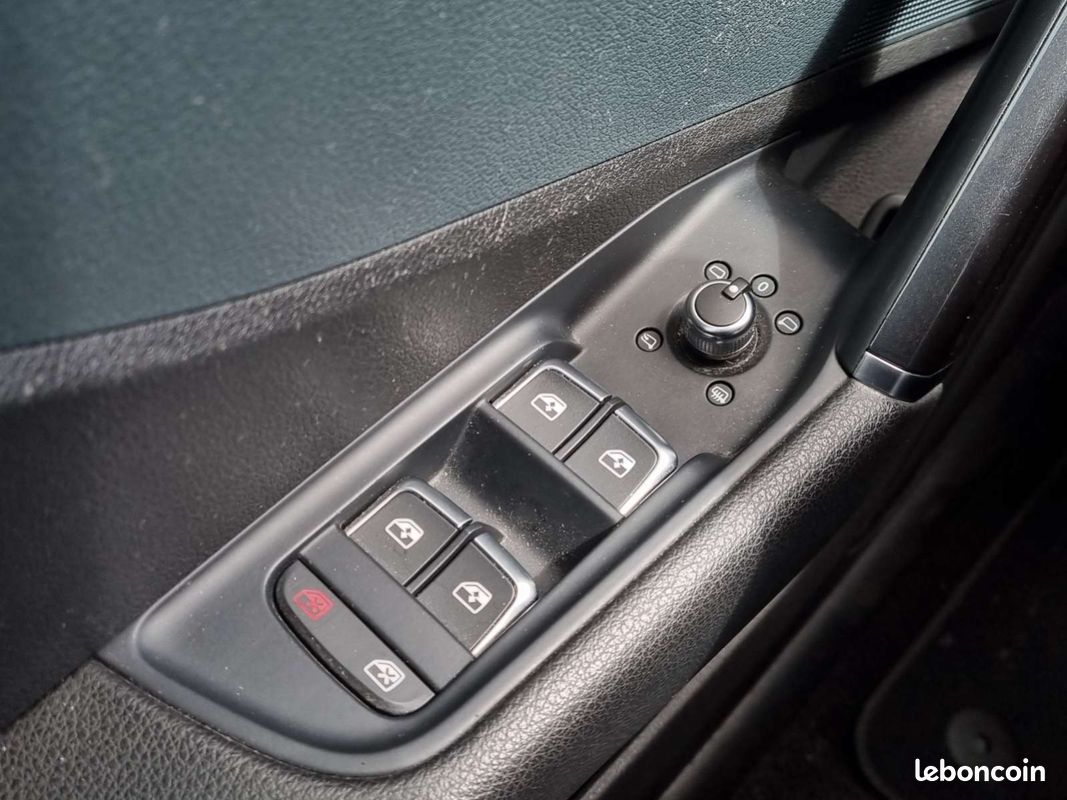 AUDI Q2 1.4 TFSI COD 150 ch S tronic 7 Design Luxe / 1ÈRE MAIN / VIRTUAL COCKPIT / CAMÉRA (image 27)