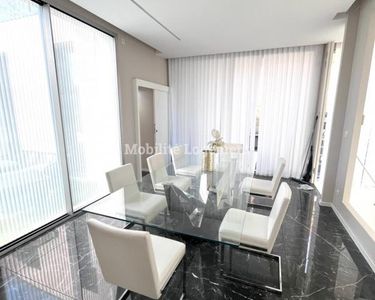 Maison 1 250 000 € - 251 m²