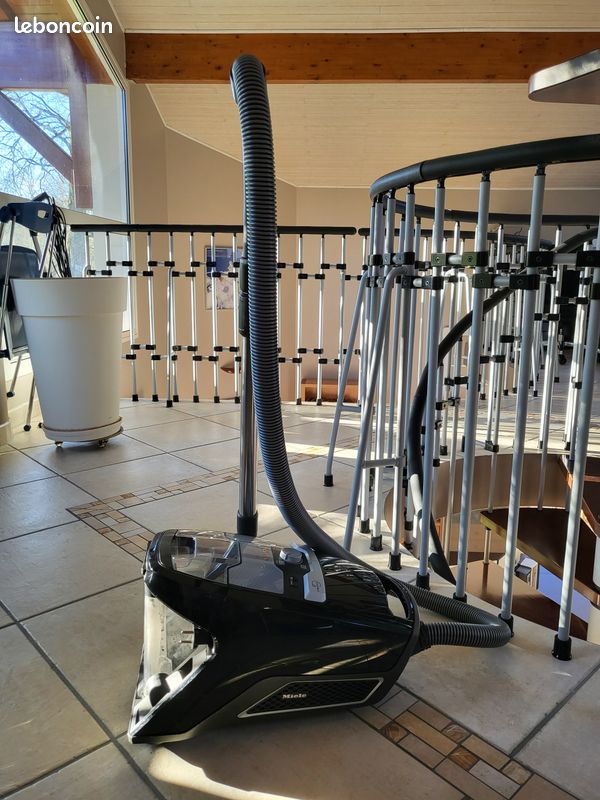 Aspirateur sans sac MIELE BLIZZARD CX1 ECOLINE Très bon état