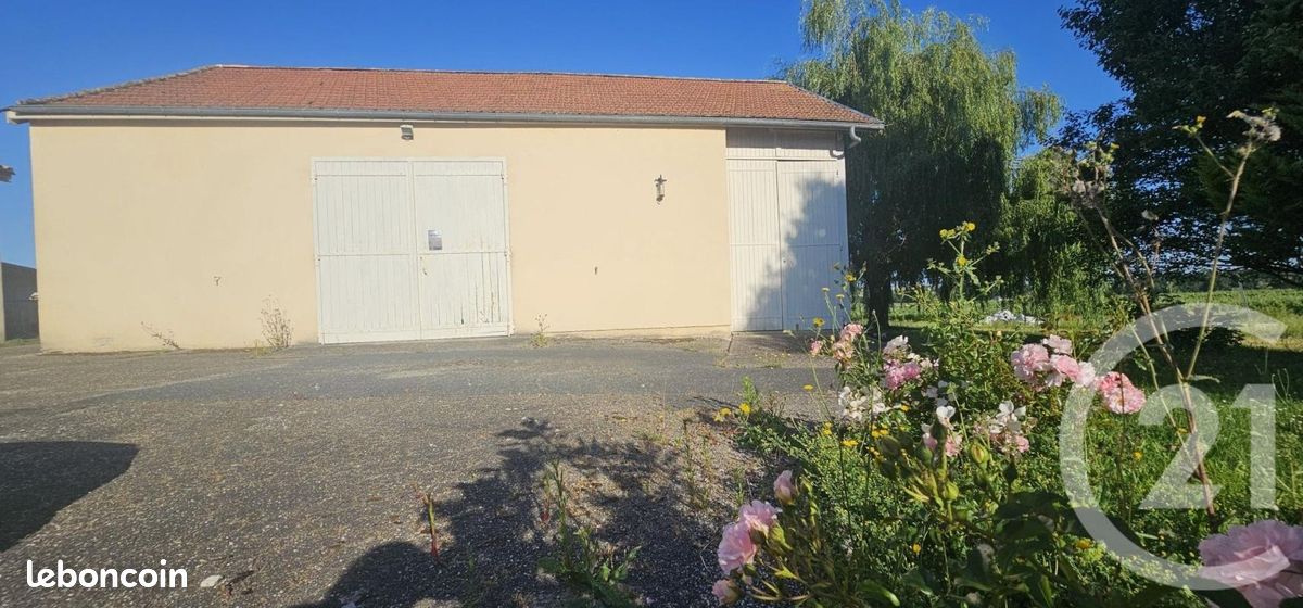 Maison 1 pièce 100 m² · à Saint-Martial · 100 m² · 89 900 €