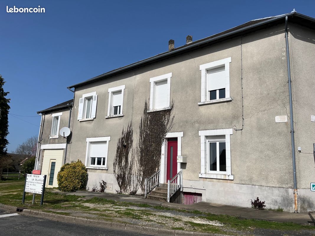 Maison 11 pièces 246 m² · à Jumilhac-le-Grand · 246 m² · 129 000 €